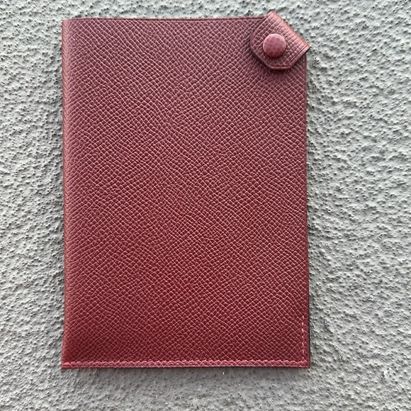 HERMES Les Ambassadeurs Club Tarmac PASSPORT holder - (Maroon) - Picture 4 of 6